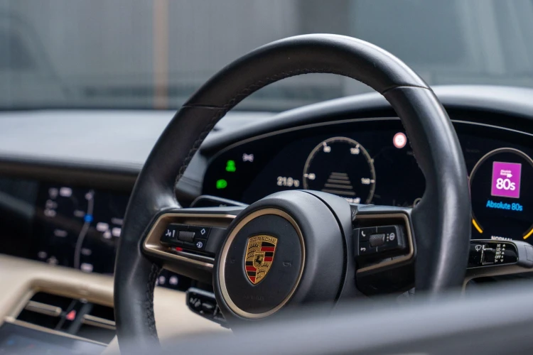 Vehicle Image 40