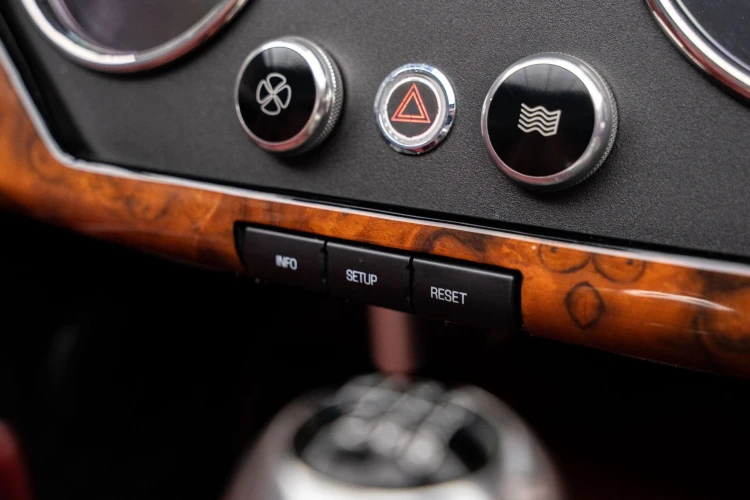 Vehicle Image 30