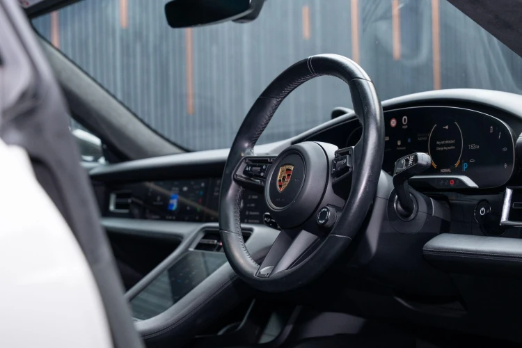 Vehicle Image 37