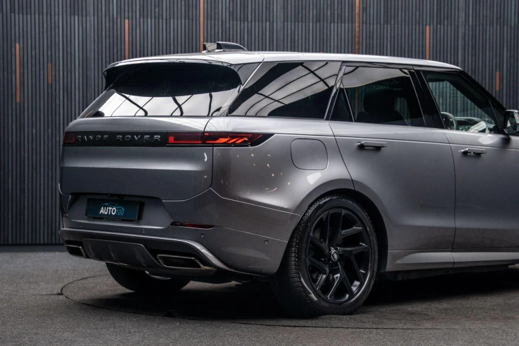 Vehicle Image 21