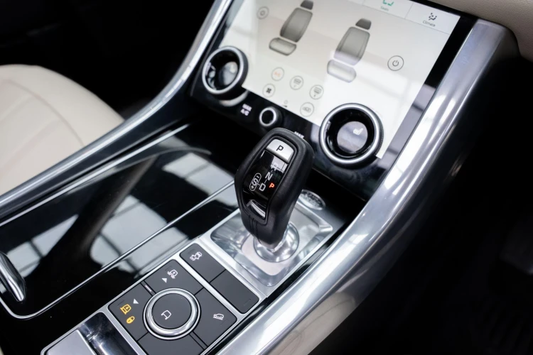 Vehicle Image 30