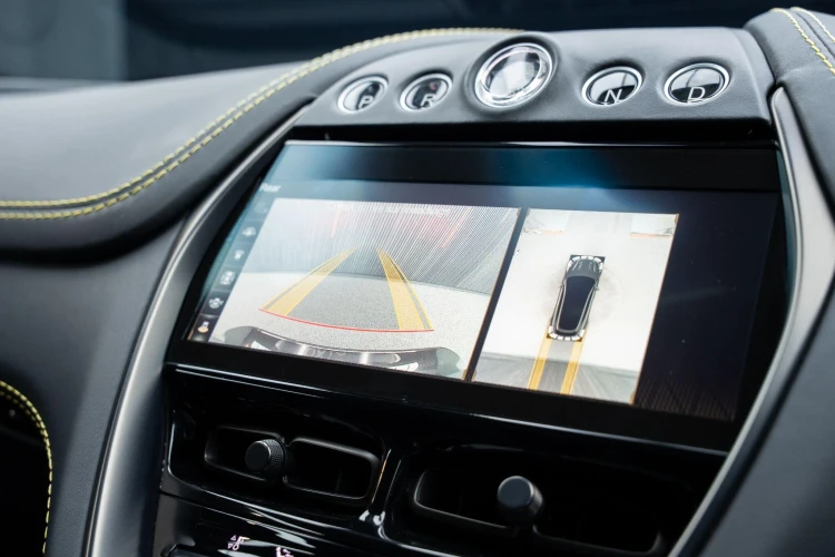 Vehicle Image 4