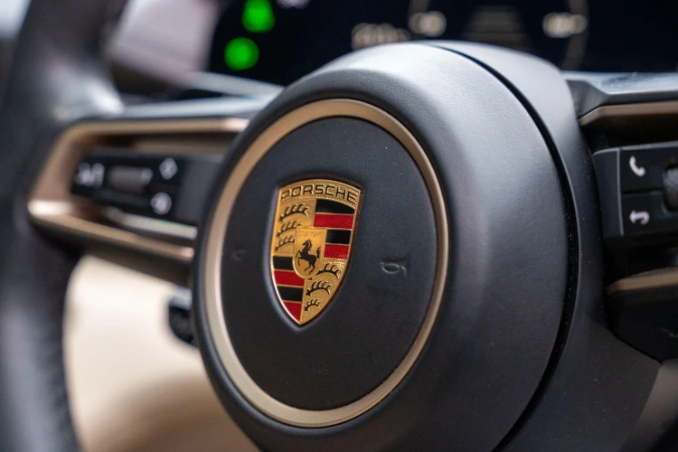 Vehicle Image 36