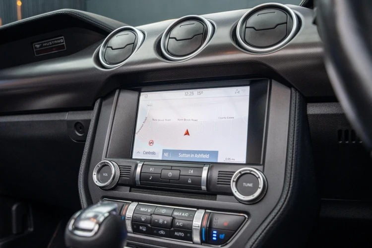 Vehicle Image 30
