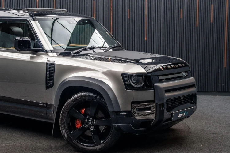 Vehicle Image 9