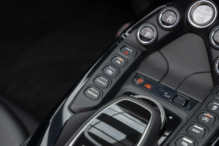 Vehicle Image 30