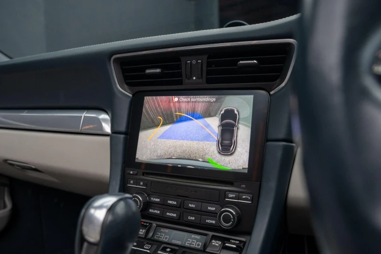 Vehicle Image 12
