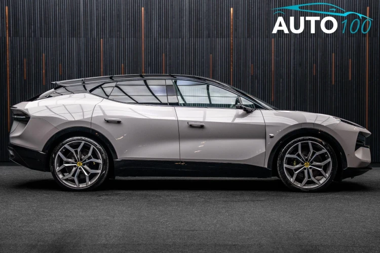 Vehicle Image 7