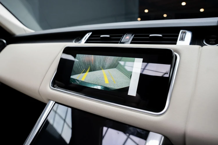 Vehicle Image 8