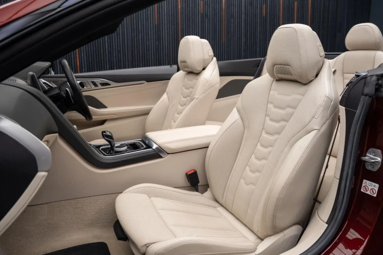 Vehicle Image 35