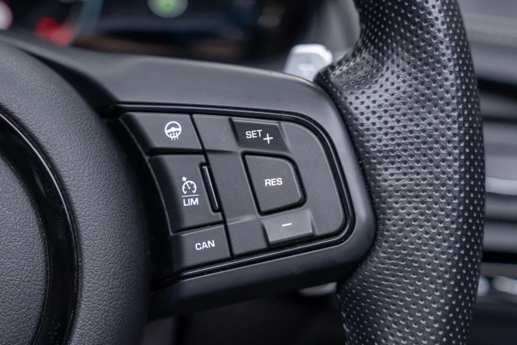 Vehicle Image 38