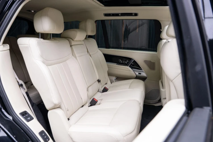 Vehicle Image 14