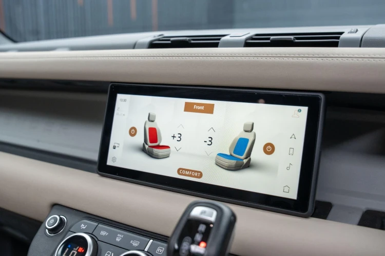 Vehicle Image 10