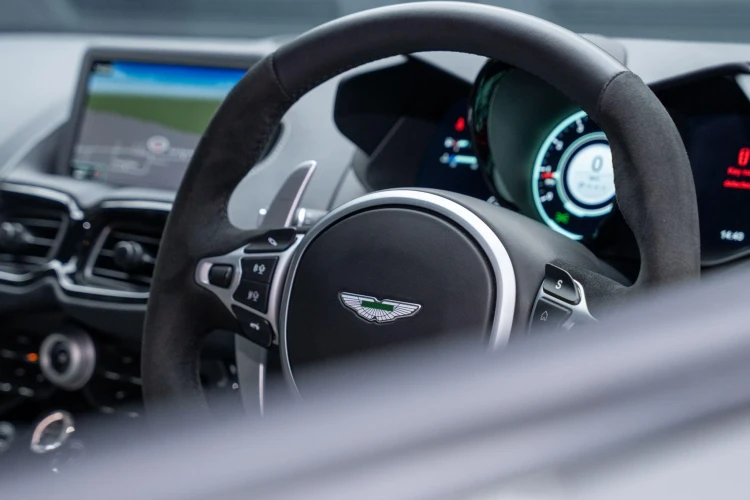 Vehicle Image 35