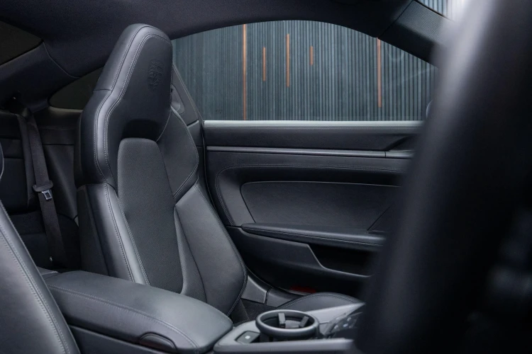 Vehicle Image 33