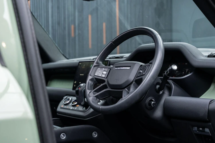 Vehicle Image 4