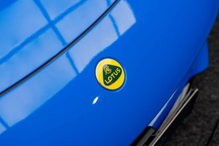 Vehicle Image 13
