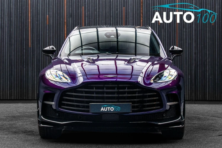 Vehicle Image 9