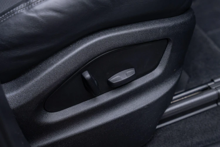 Vehicle Image 36