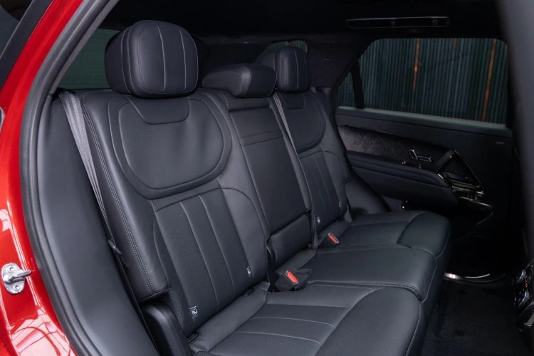 Vehicle Image 14