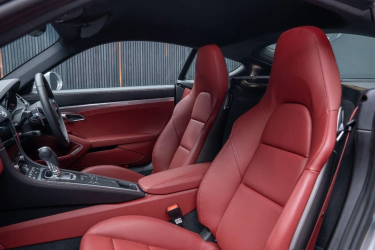 Vehicle Image 8