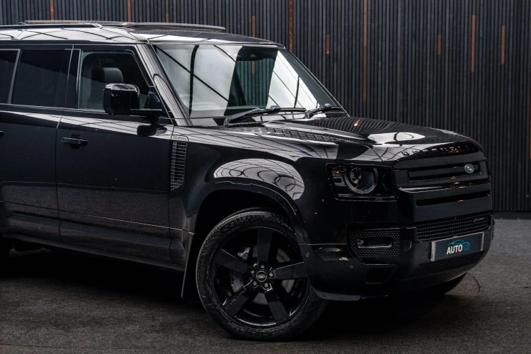 Vehicle Image 9