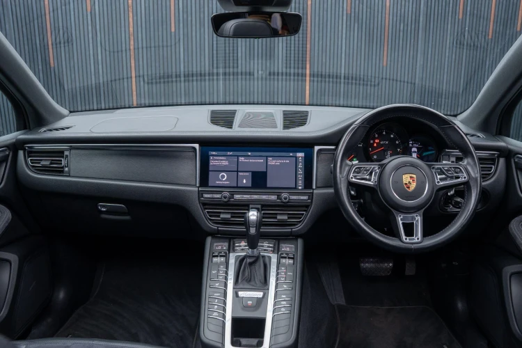 Vehicle Image 37
