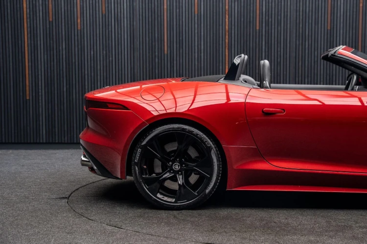 Vehicle Image 21