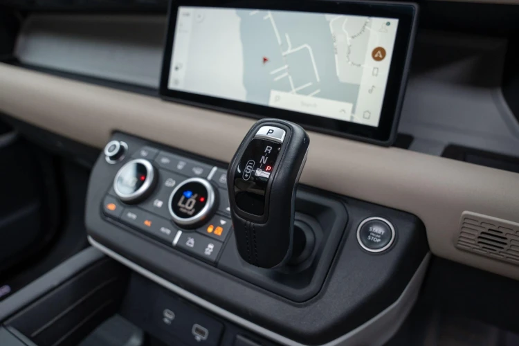 Vehicle Image 12