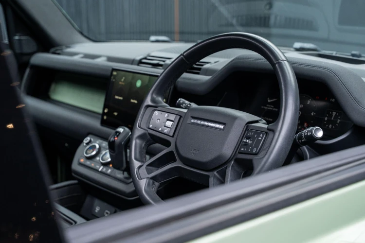 Vehicle Image 37