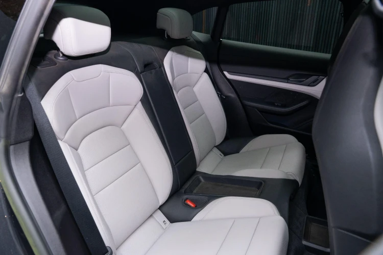 Vehicle Image 37