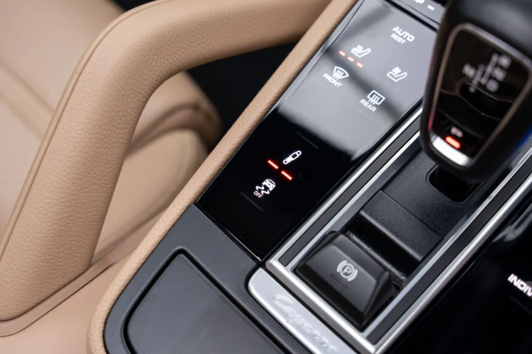 Vehicle Image 30