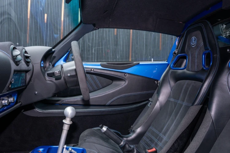 Vehicle Image 30