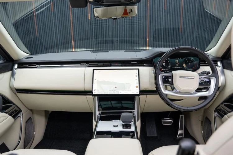 Vehicle Image 9