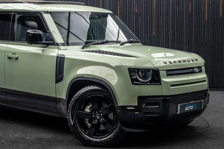 Vehicle Image 9