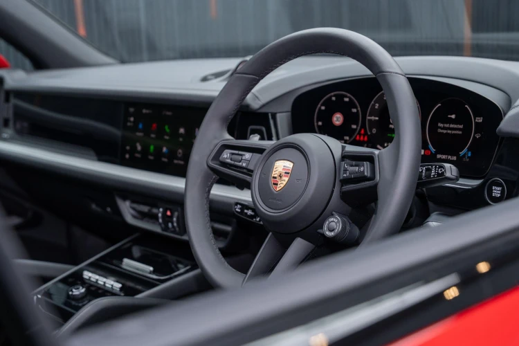 Vehicle Image 35