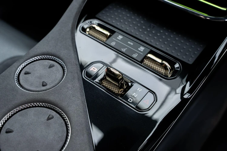 Vehicle Image 30