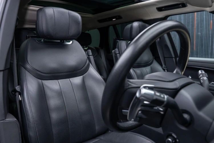 Vehicle Image 12