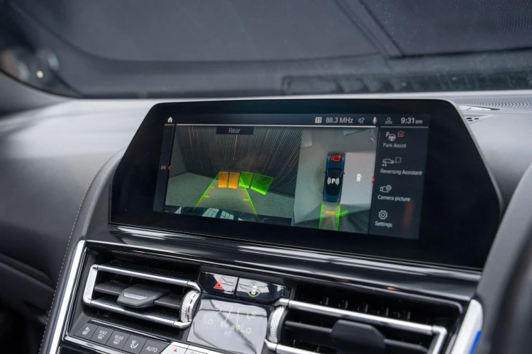 Vehicle Image 8