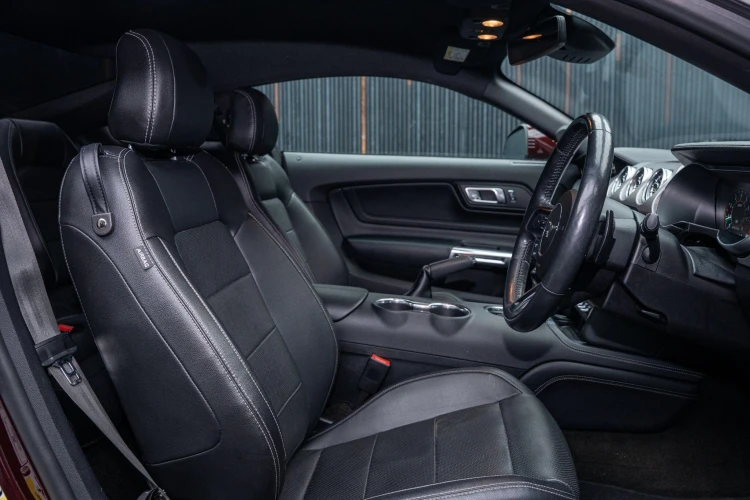Vehicle Image 14