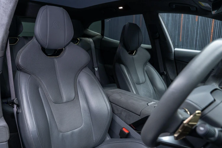 Vehicle Image 21