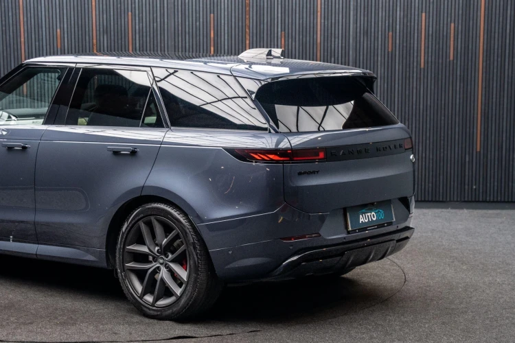 Vehicle Image 19