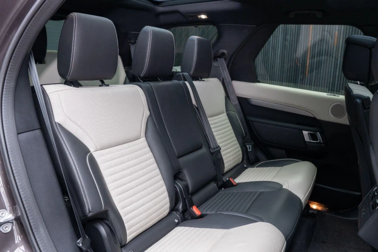 Vehicle Image 14