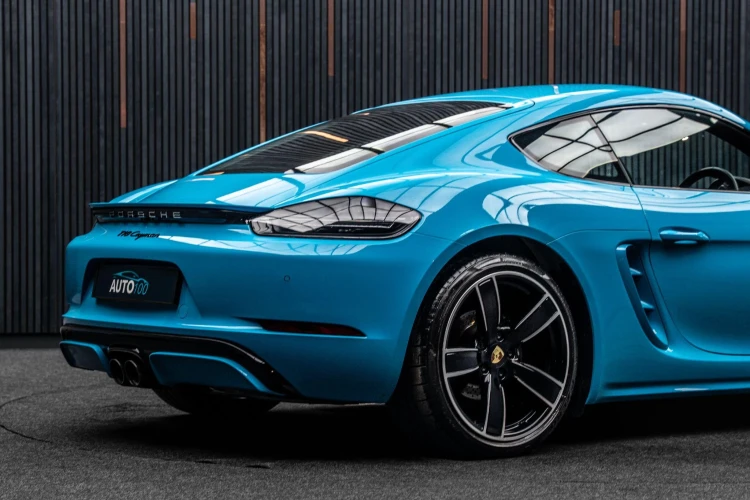 Vehicle Image 21