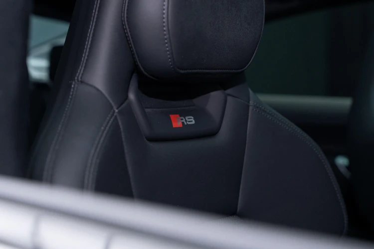 Vehicle Image 36