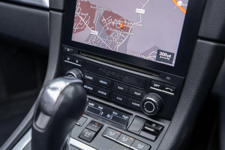 Vehicle Image 10