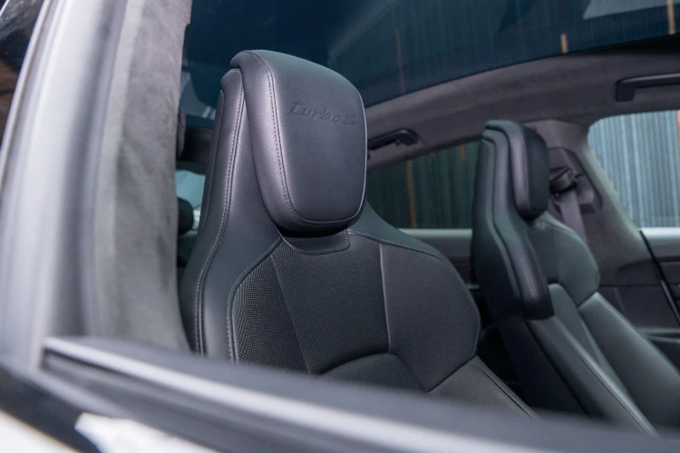 Vehicle Image 35