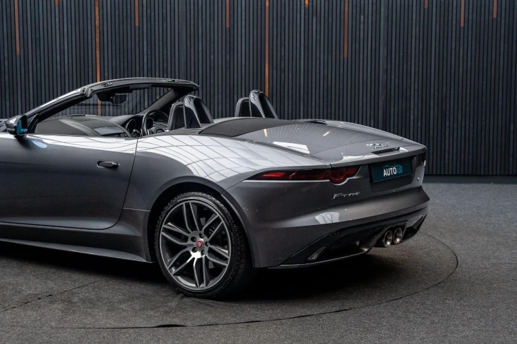 Vehicle Image 21