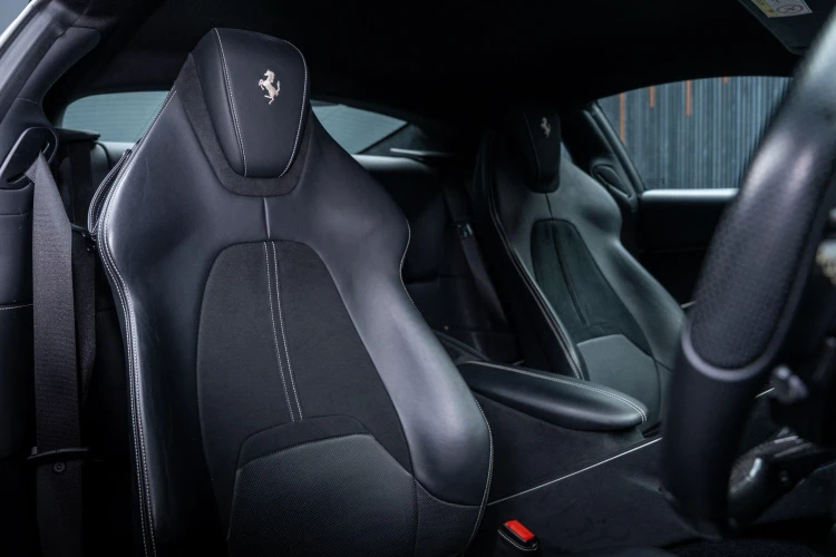 Vehicle Image 12