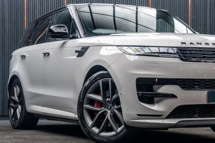 Vehicle Image 7